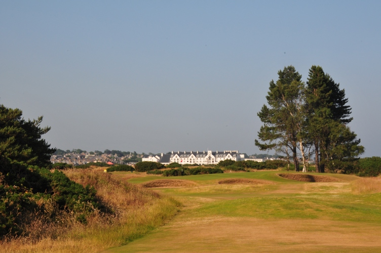 Carnoustie Golf Links - hotel in the background