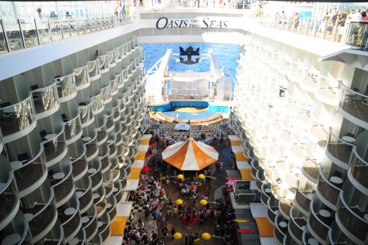 Another angle of Oasis of the Seas 