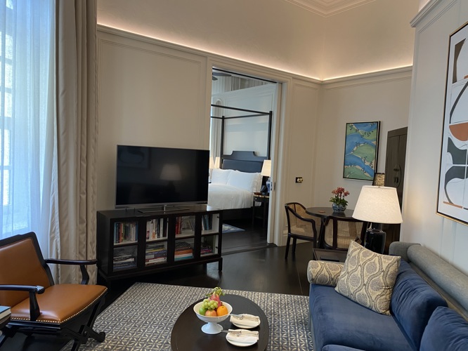 Promenade Suite lounge room