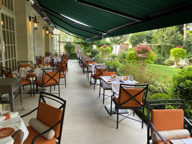 New Restaurant terrace at Shangri La Paris