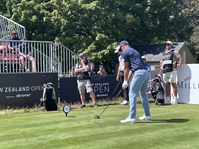 My pro Chris Crabtree teeing off!