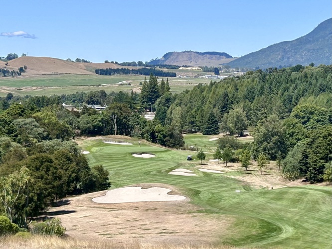 Wairakei golf club